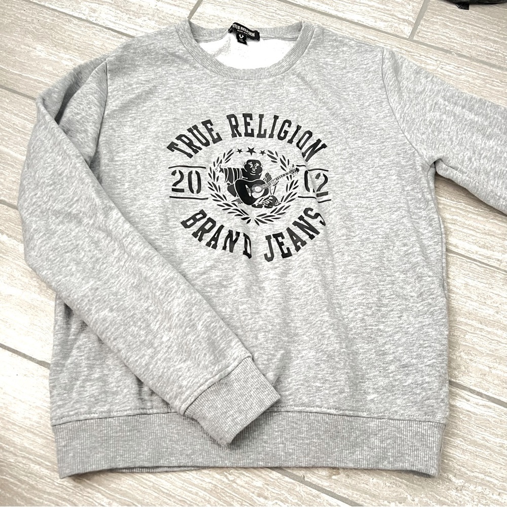 True religion sweater 🤍